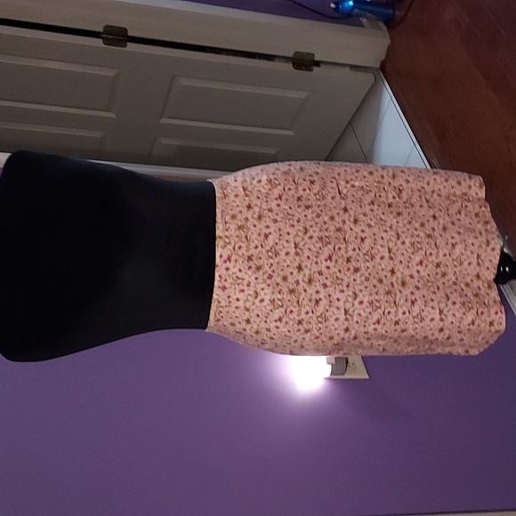 Skirt - Picture 3 of 3